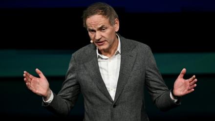 Oliver Blume, le PDG du constructeur automobile allemand Volkswagen, le 21 avril 2026 à Pékin