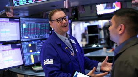 Des opérateurs à la Bourse de New York le 11 août 2025