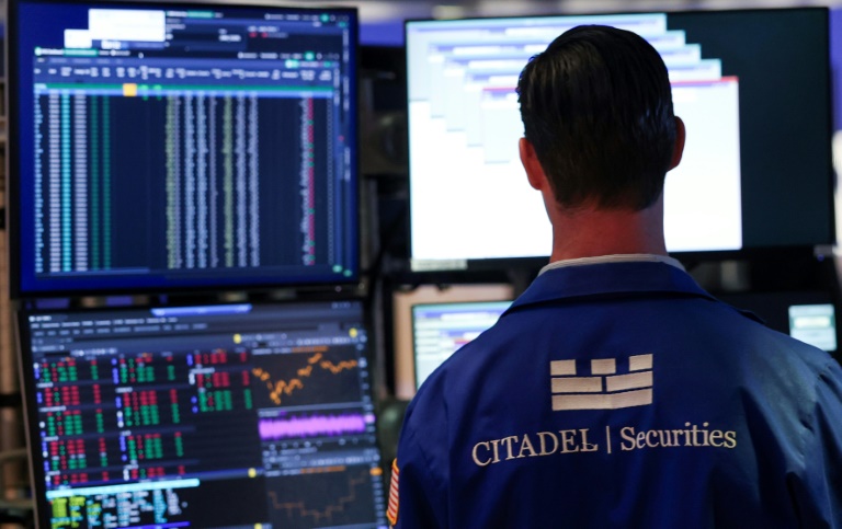 Un opérateur à la Bourse de New York le 23 juin 2025