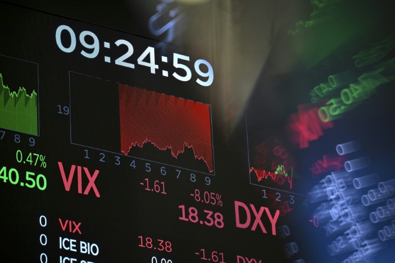 Un écran à la Bourse de New York, le 19 octobre 2026