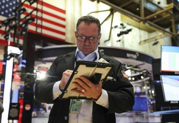 Un opérateur à la Bourse de New York, le 11 mai 2026