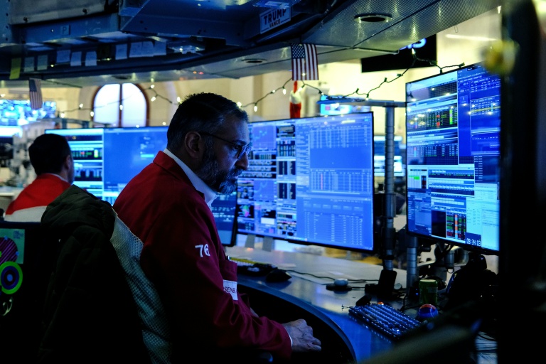 Un opérateur à la Bourse de New York le 16 décembre 2025