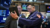 Des opérateurs à la Bourse de New York, le 29 avril 2025.
