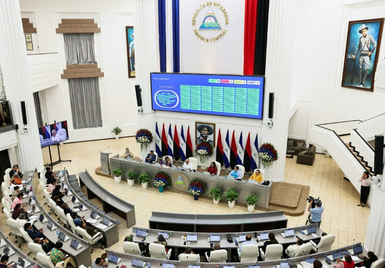 Photo publiée par l'Assemblée nationale du Nicaragua montrant les parlementaires assistant à un débat sur une réforme constitutionnelle proposée par le président Daniel Ortega à Managua, le 28 juillet 2026