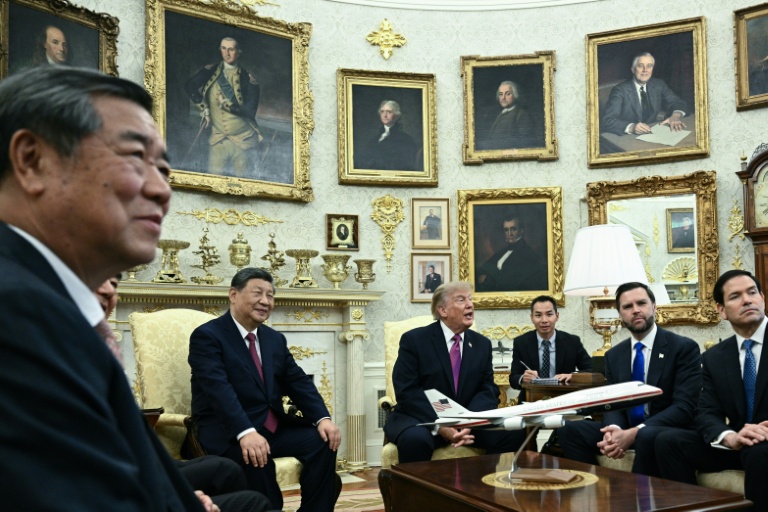 Le président américain Donald Trump et le président chinois Xi Jinping dans le Bureau ovale de la Maison Blanche, à Washington, le 24 septembre 2026