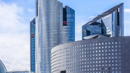 Société Générale en forte hausse après le relèvement des objectifs 2025 et les rachats d'actions