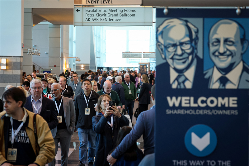 Berkshire Hathaway : les seuls sensés dans la salle ?