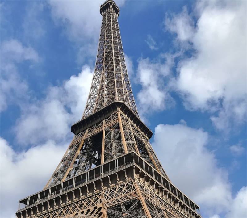 Clôture Paris : encore la chute, la 8e !