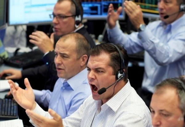 Clôture Paris : le CAC40 recule encore, le pétrole remonte