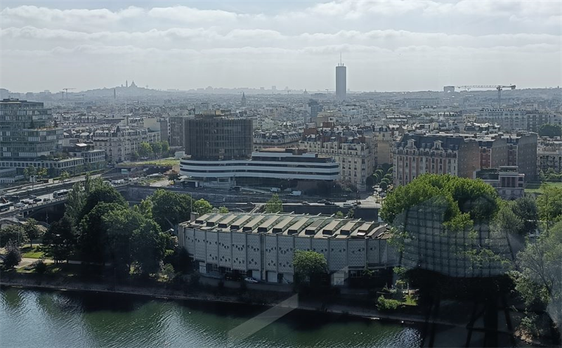 Clôture Paris : les 8.000 points s'éloignent