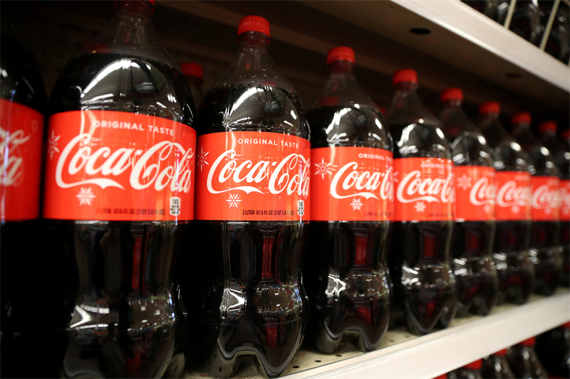 Coca-Cola dépasse les attentes et dope ses prévisions