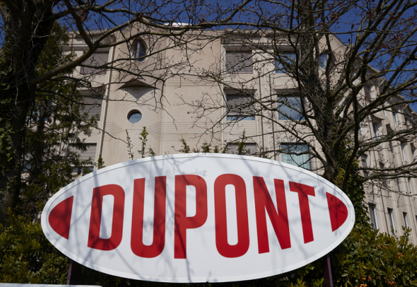 DuPont dépasse ses objectifs trimestriels, voit plus haut pour 2026