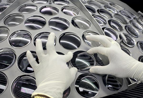 EssilorLuxottica : divisé par 2 depuis l'automne 2025