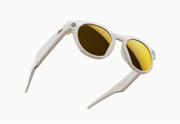 EssilorLuxottica : Leonardo Maria Del Vecchio en remet une couche