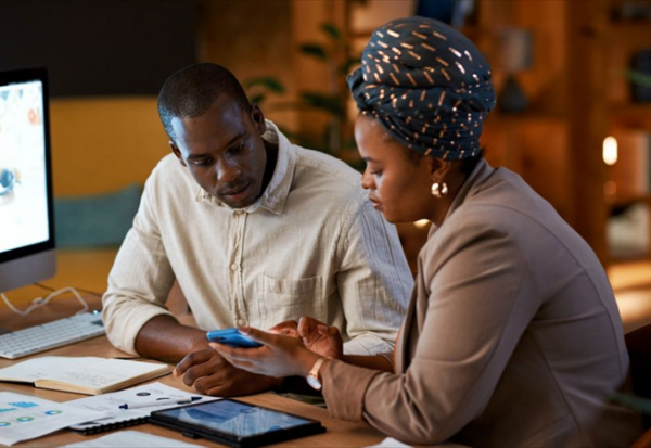 Eutelsat : renforce sa collaboration avec Paratus