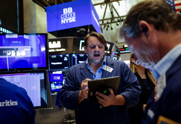 Marchés : les investisseurs fuient les actions américaines
