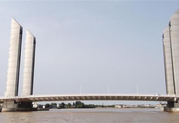 Qwamplify poursuit son recentrage stratégique