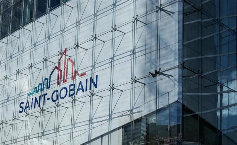 Saint-Gobain vise plus de 15% de marge d'Ebitda en 2026