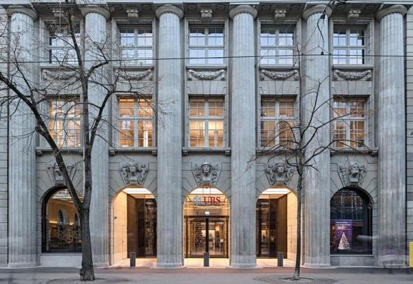 UBS : les rumeurs selon lesquelles UBS menacerait de quitter la Suisse sont 'absurdes'