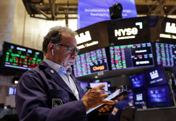 Wall Street : Amazon plonge, l'emploi américain vacille, Trump fulmine