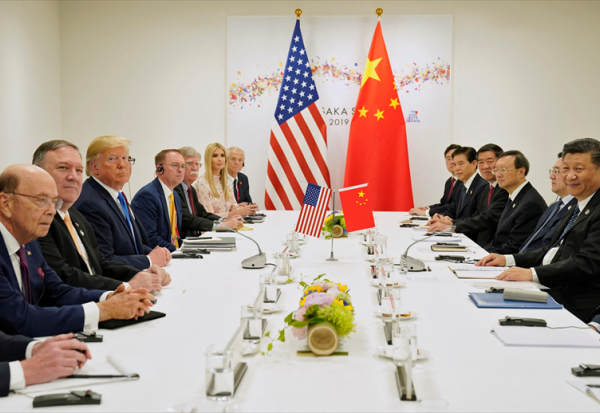 Wall Street corrige, Trump accuse la Chine de trahir son accord avec les Etats-Unis