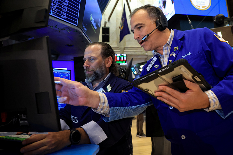 Wall Street dans le rouge, après deux rapports contrastés sur l'emploi