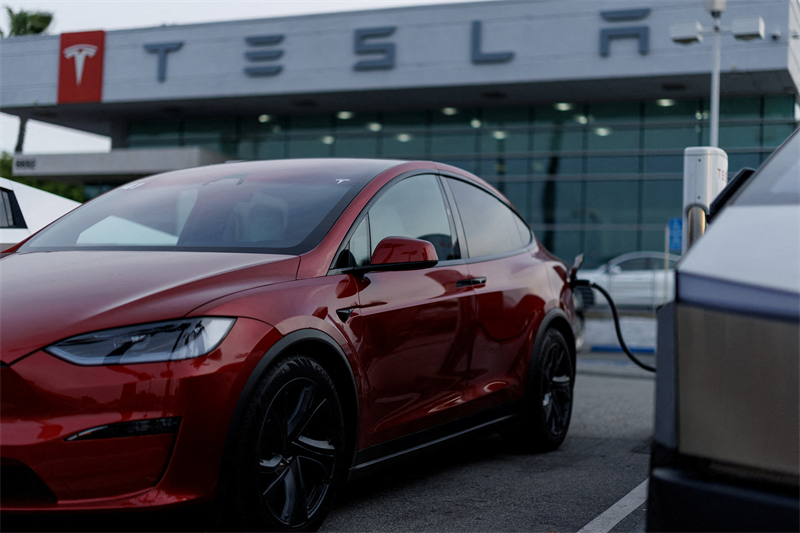Wall Street décroche avec Tesla et Alphabet