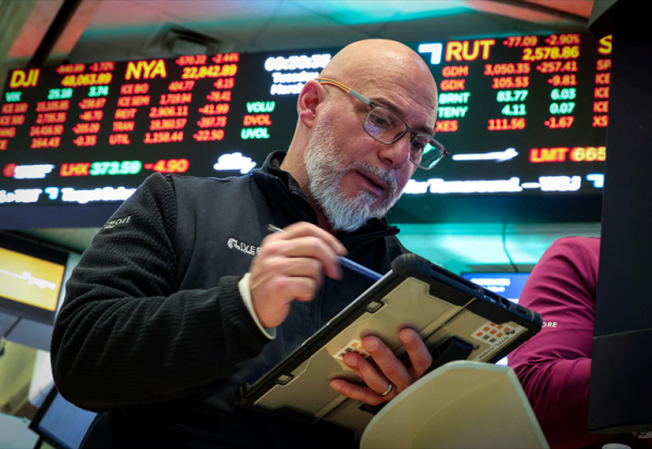 Wall Street décroche encore avec la flambée des prix du pétrole