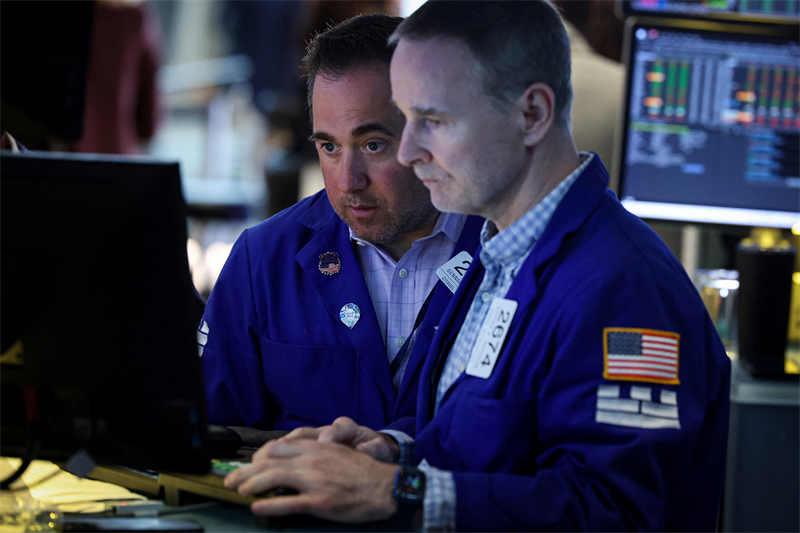 Wall Street en repli avec la 'tech' et la rumeur OpenAI