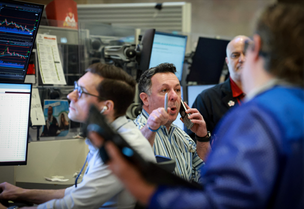 Wall Street : léger frémissement après la purge