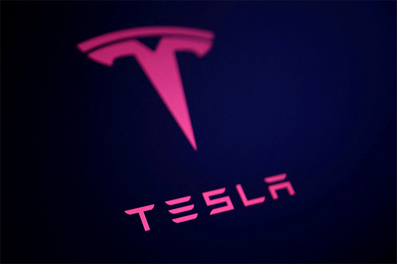 Wall Street s'envole avec Tesla et Nvidia