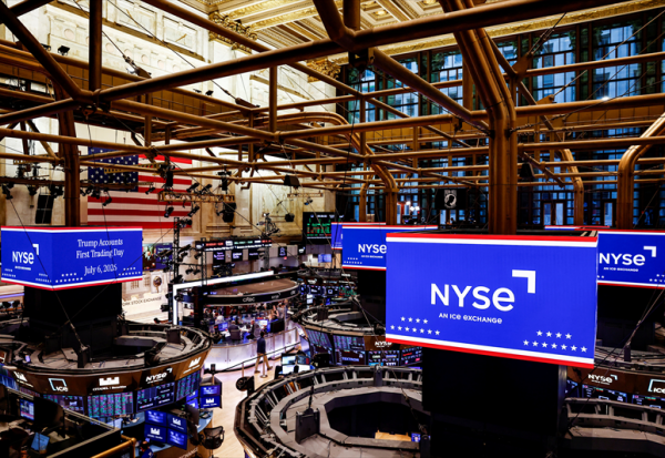 Wall Street : S&P et Nasdaq corrigent avec l'Iran