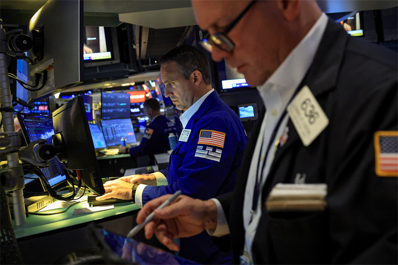 Wall Street tente un rebond en attendant Micron