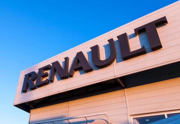 Barclays dégrade Renault et va surveiller les économies