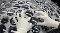 BofA reste à l'achat sur EssilorLuxottica, relativise l'arrivée de nouvelles lunettes IA
