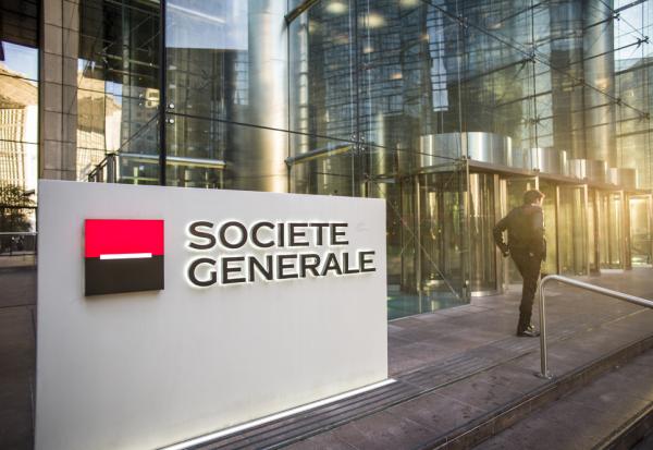 Société Générale en léger repli, KBW passe à "sous-performance"