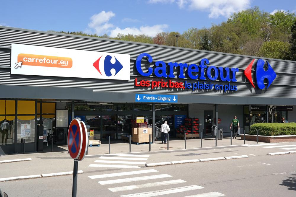 Vusiongroup célébré par le marché, Carrefour s'effondre dans un contexte français compliqué